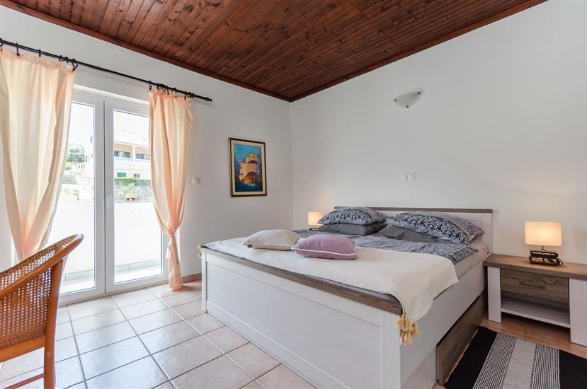 Room S2, for 2 persons