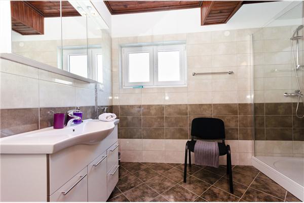 Room S2, for 2 persons