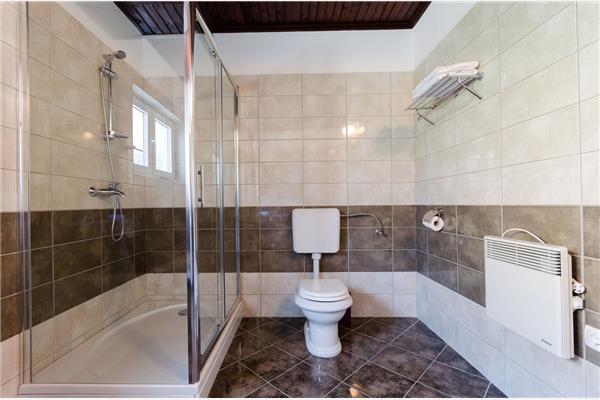 Room S2, for 2 persons