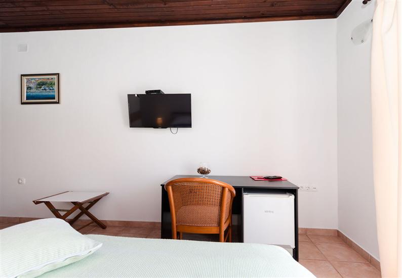 Room S3, for 2 persons