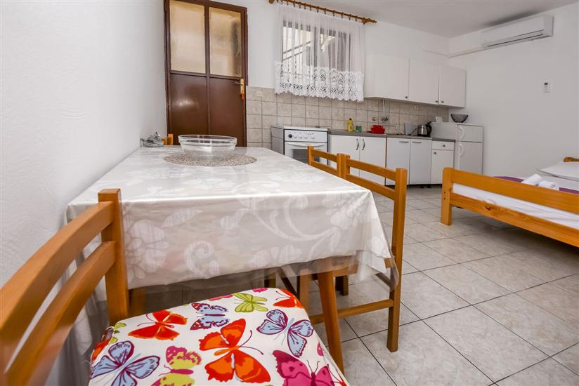 Apartment A2, for 4 persons