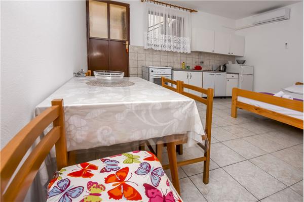 Apartment A2, for 4 persons