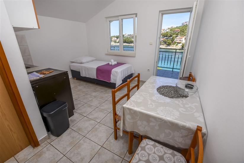 Apartment A4, for 4 persons