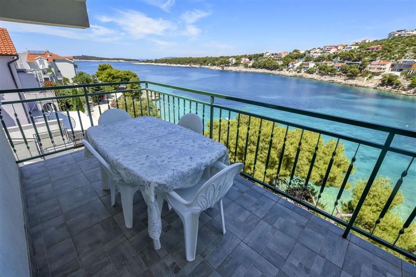 Apartment A4, for 4 persons