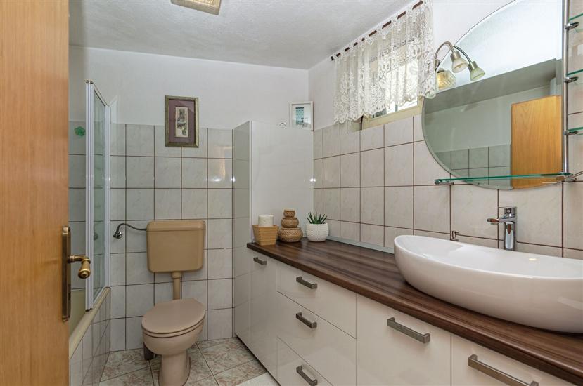 House K1, for 5 persons