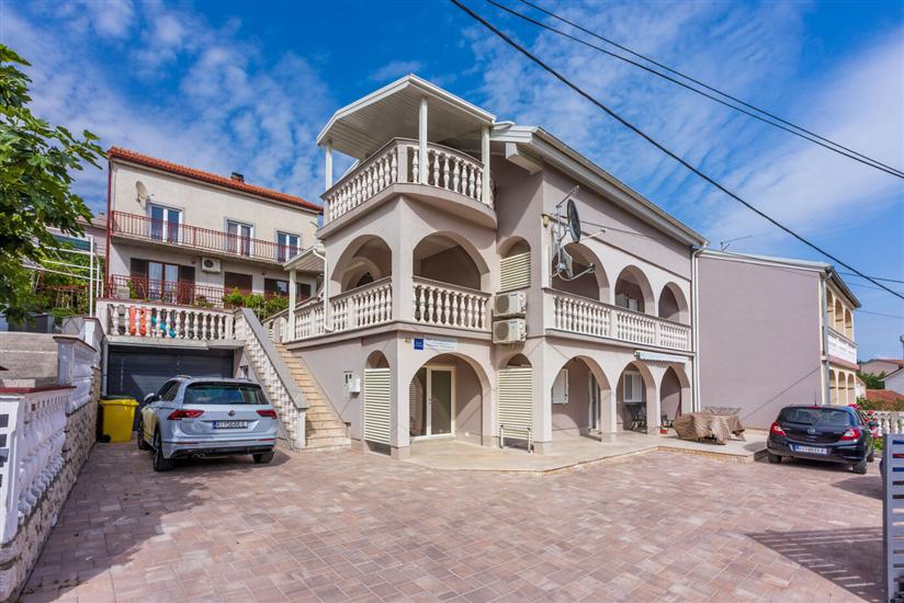 Apartments Mirela