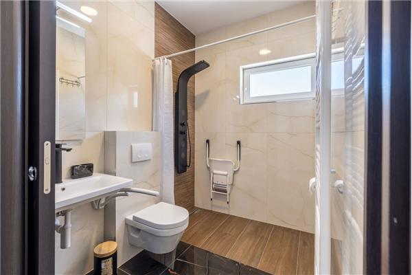 House K1, for 10 persons