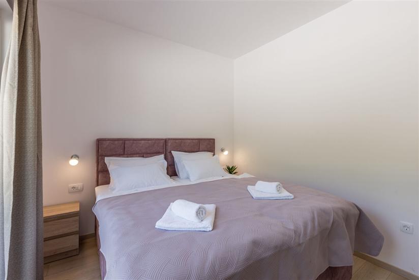 House K1, for 10 persons