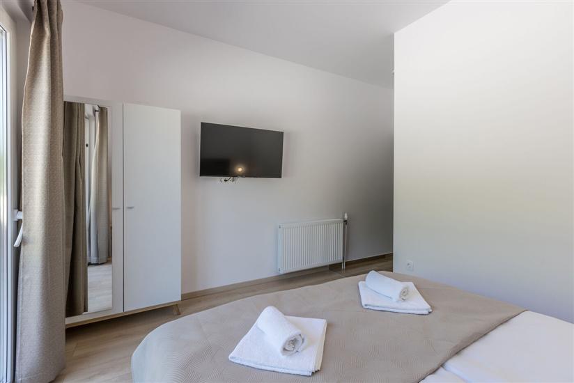 House K1, for 10 persons