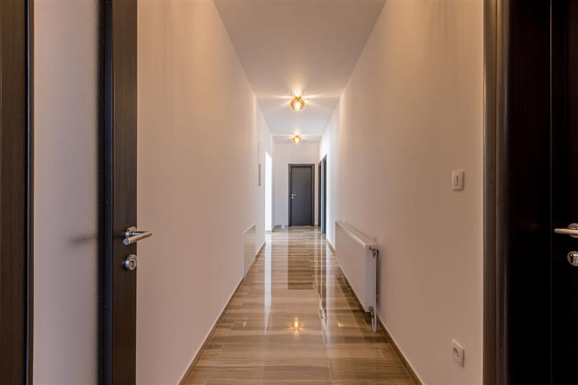 House K1, for 10 persons