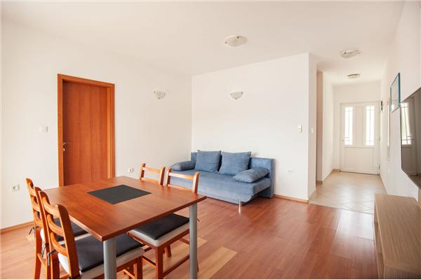 Apartment A1, for 6 persons