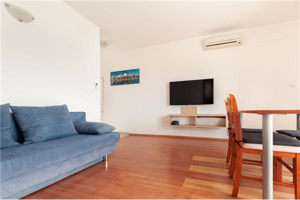 Apartment A1, for 6 persons