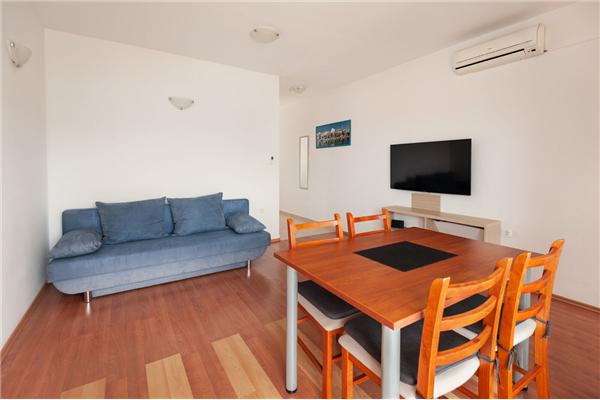 Apartment A1, for 6 persons