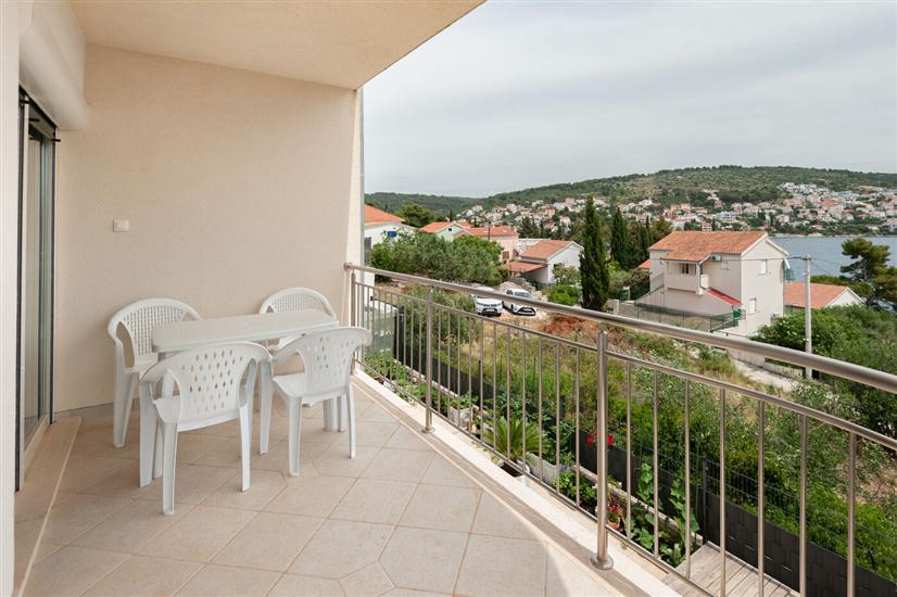 Apartment A1, for 6 persons