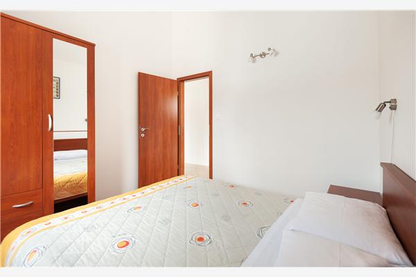 Apartment A4, for 4 persons