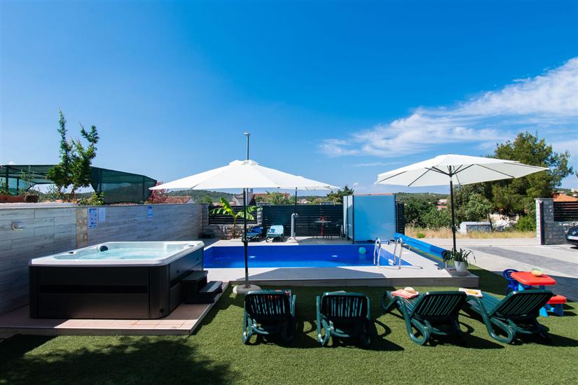 Apartments Villa AS Jezera