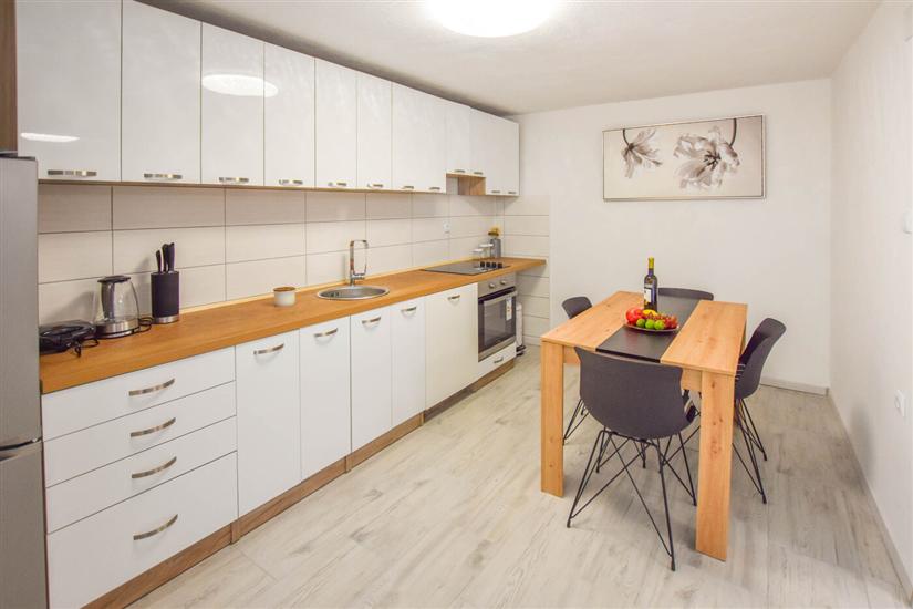 Apartment A1, for 6 persons
