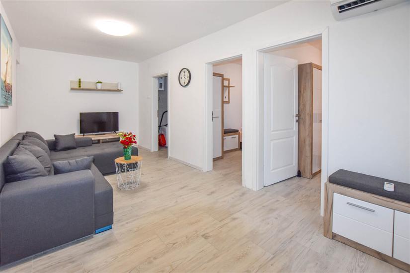 Apartment A1, for 6 persons