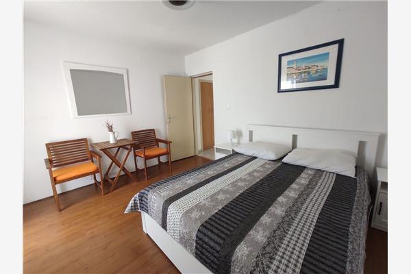 House K1, for 11 persons