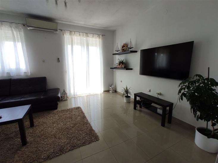 House K1, for 11 persons