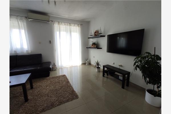 House K1, for 11 persons