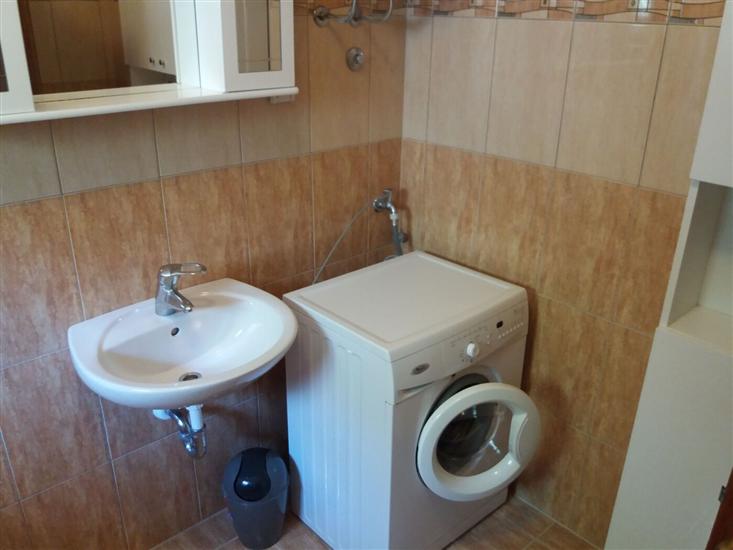 House K1, for 11 persons