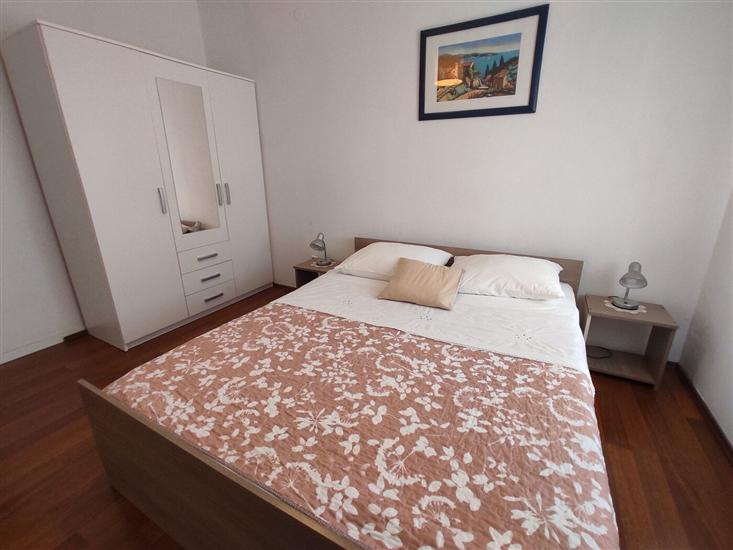 House K1, for 11 persons