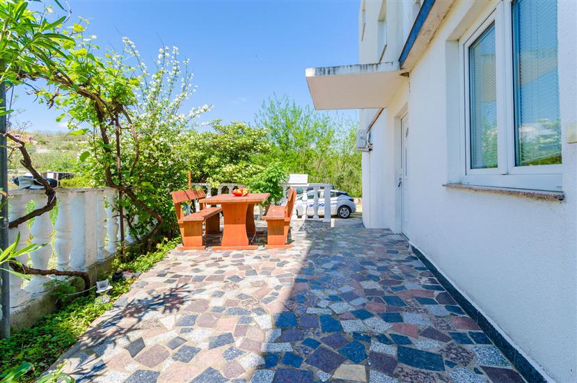 Apartment A1, for 6 persons