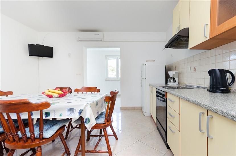 Apartment A1, for 6 persons