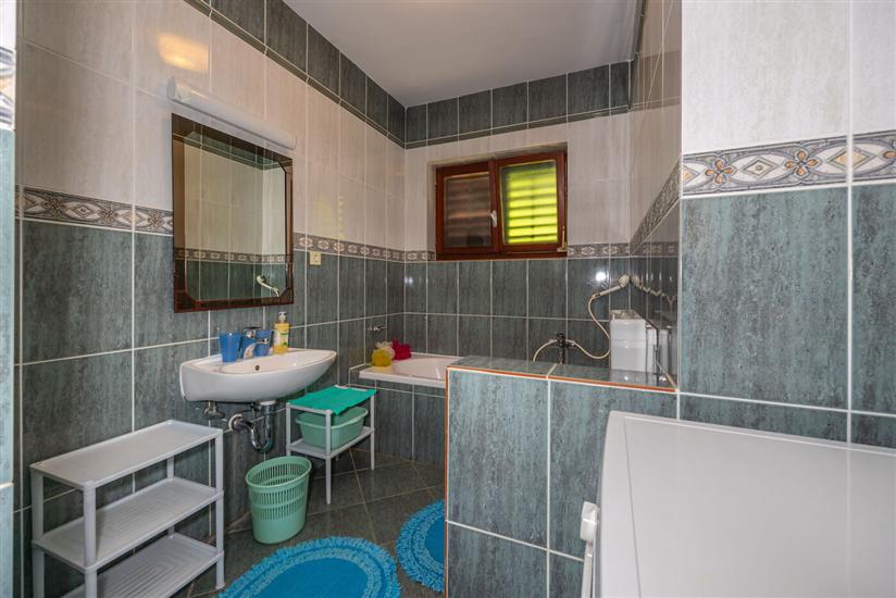 Apartment A1, for 7 persons