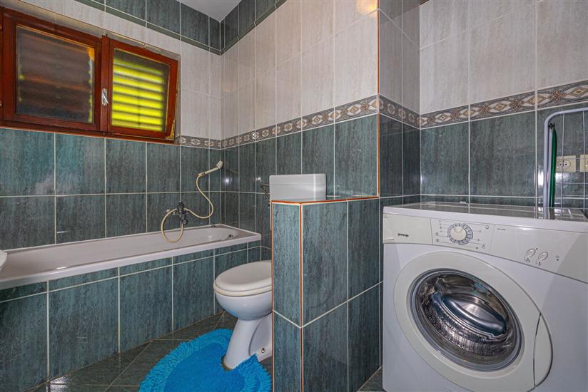 Apartment A1, for 7 persons