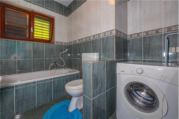 Apartment A1, for 7 persons