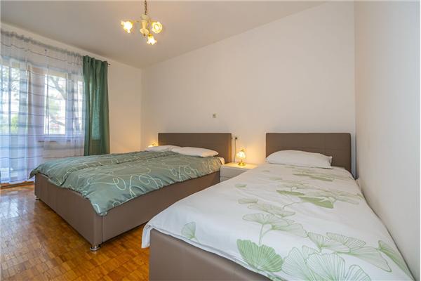 Apartment A1, for 7 persons
