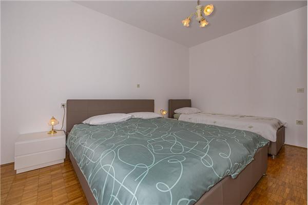 Apartment A1, for 7 persons