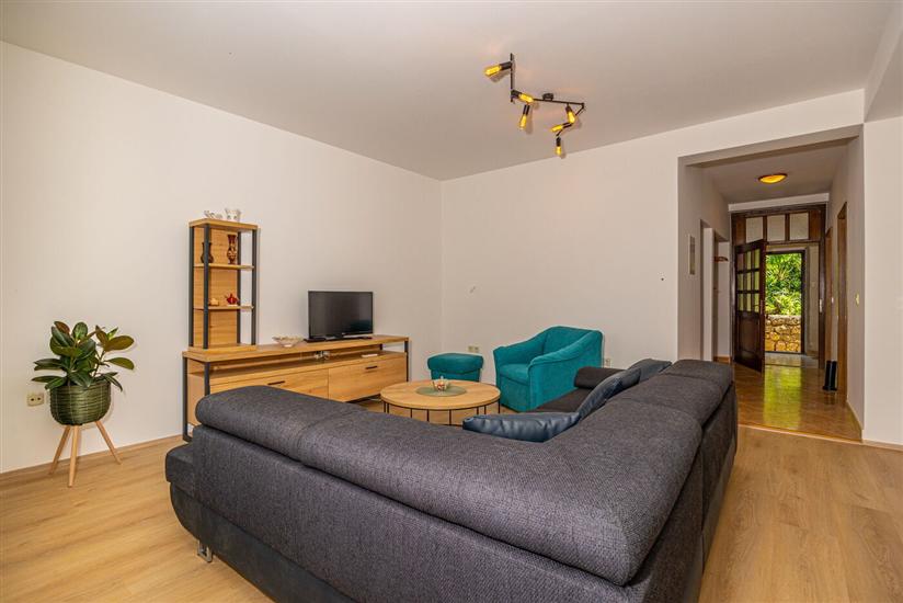 Apartment A1, for 7 persons