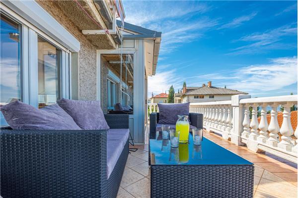 Apartment A2, for 6 persons