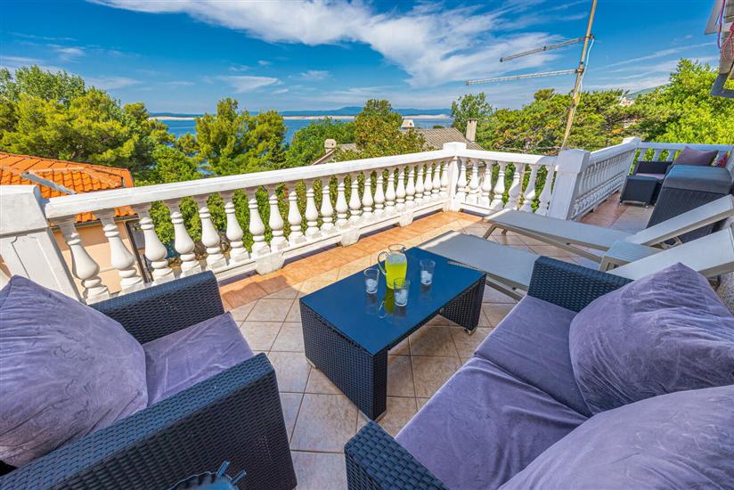 Apartment A2, for 6 persons