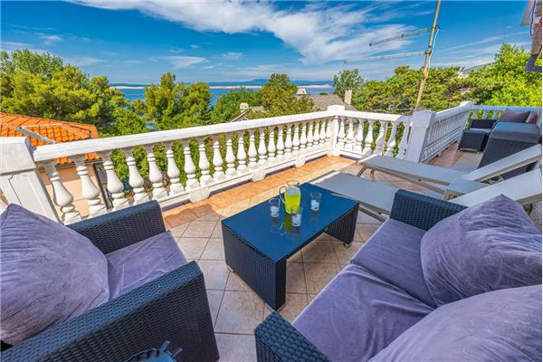 Apartment A2, for 6 persons