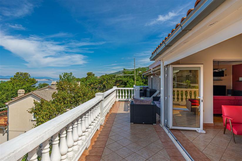 Apartment A2, for 6 persons