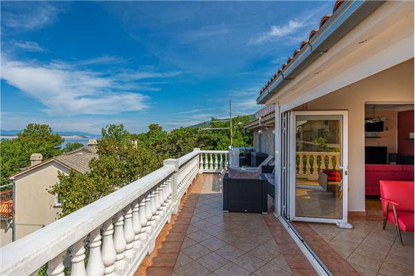 Apartment A2, for 6 persons