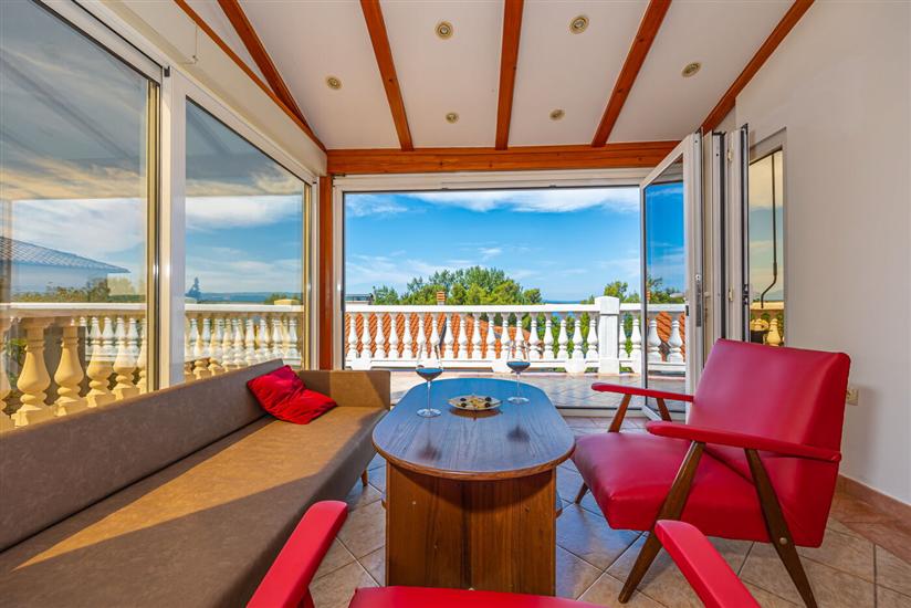 Apartment A2, for 6 persons