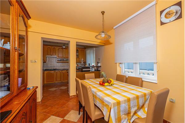 Apartment A2, for 6 persons