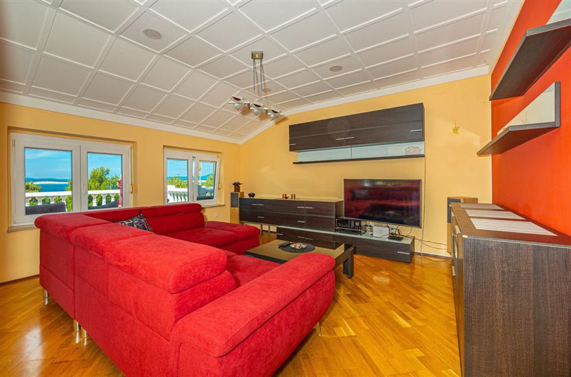 Apartment A2, for 6 persons