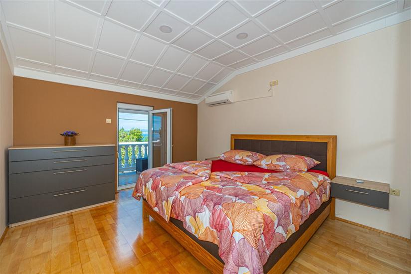 Apartment A2, for 6 persons