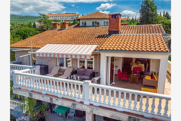 Apartment A2, for 6 persons