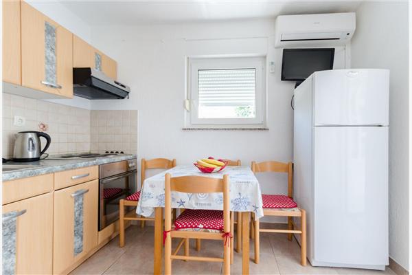 Apartment A2, for 5 persons