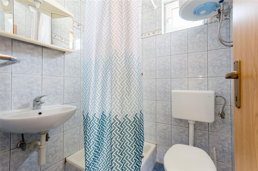 Apartment A2, for 5 persons