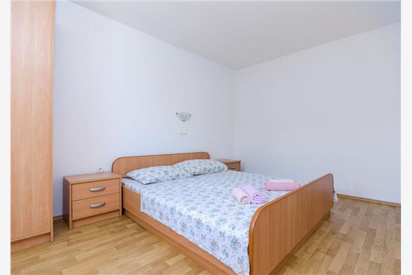 Apartment A2, for 5 persons