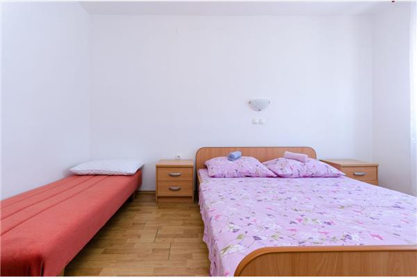 Apartment A2, for 5 persons