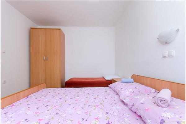 Apartment A2, for 5 persons